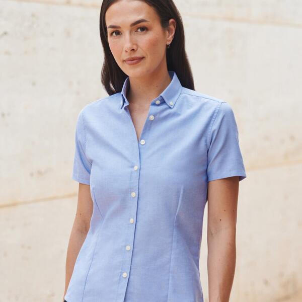 Women's modern short sleeve Oxford shirt Thumbnail